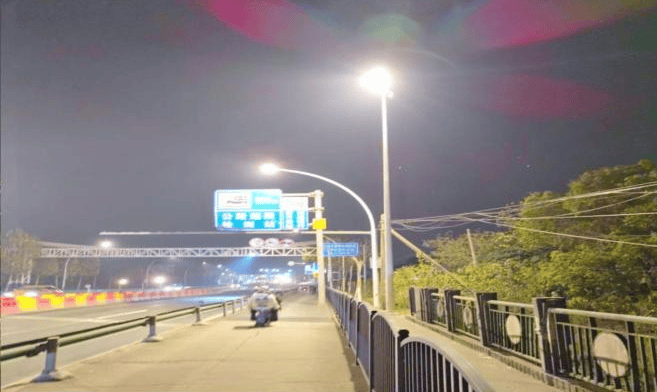 【便民】點亮66盞路燈、460盞護欄燈<strong></p>
<p>公路護欄
</strong>！本市四條干線公路路燈完善工程圓滿收官:公路護欄

